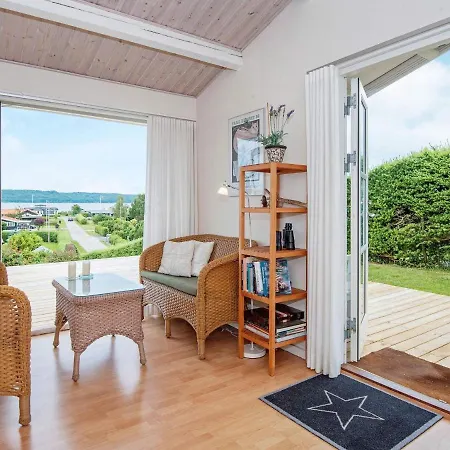 Pleasing Holiday In B Rkop With Terrace Сasa de vacaciones Egeskov (Syddanmark)